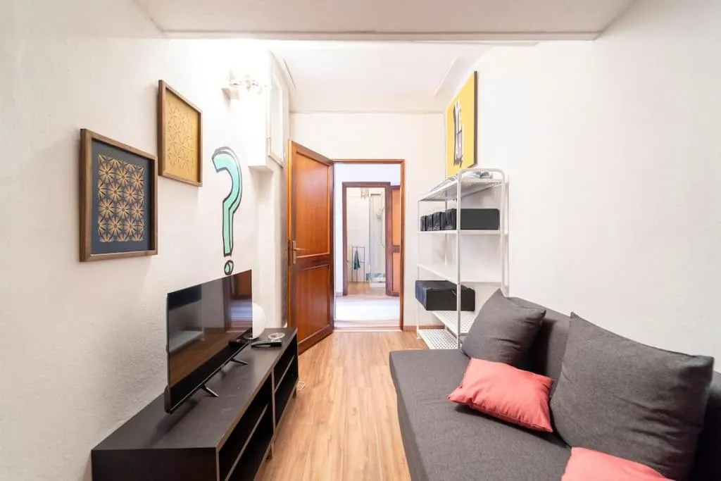 Image 4 of Central and cozy loft with courtyard