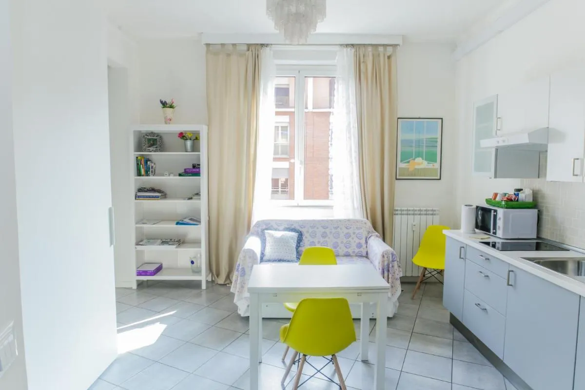 Image 3 of Central cosy apartment