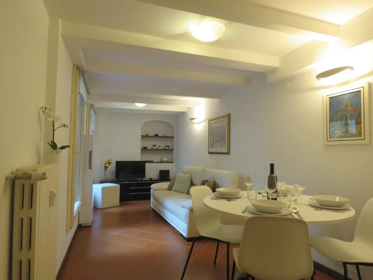 Image 3 of Cesare Battisti Apartment