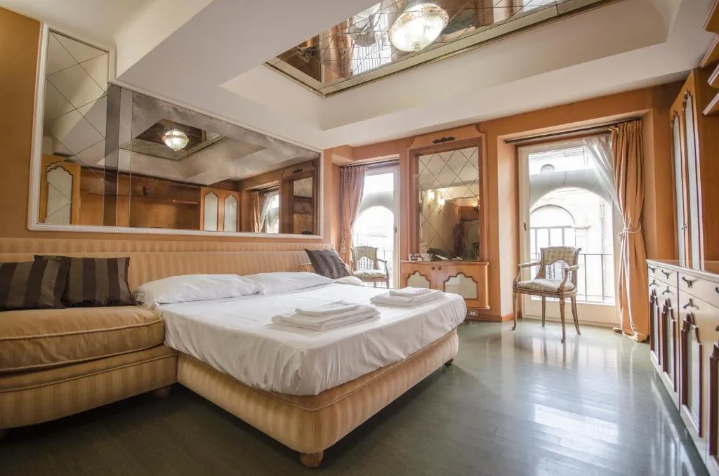 Image of Chic House