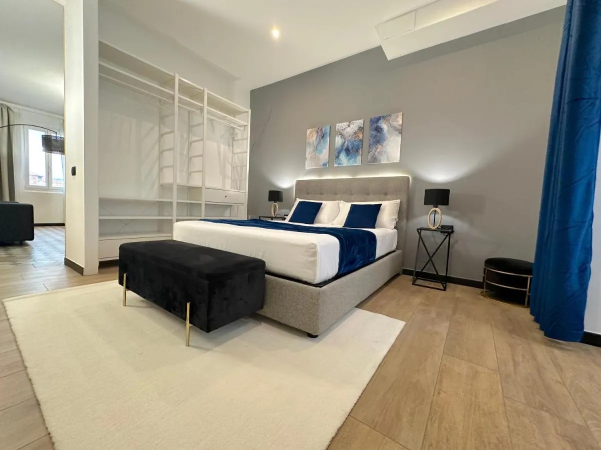 Image 2 of De’ Carracci Prestige Apartment