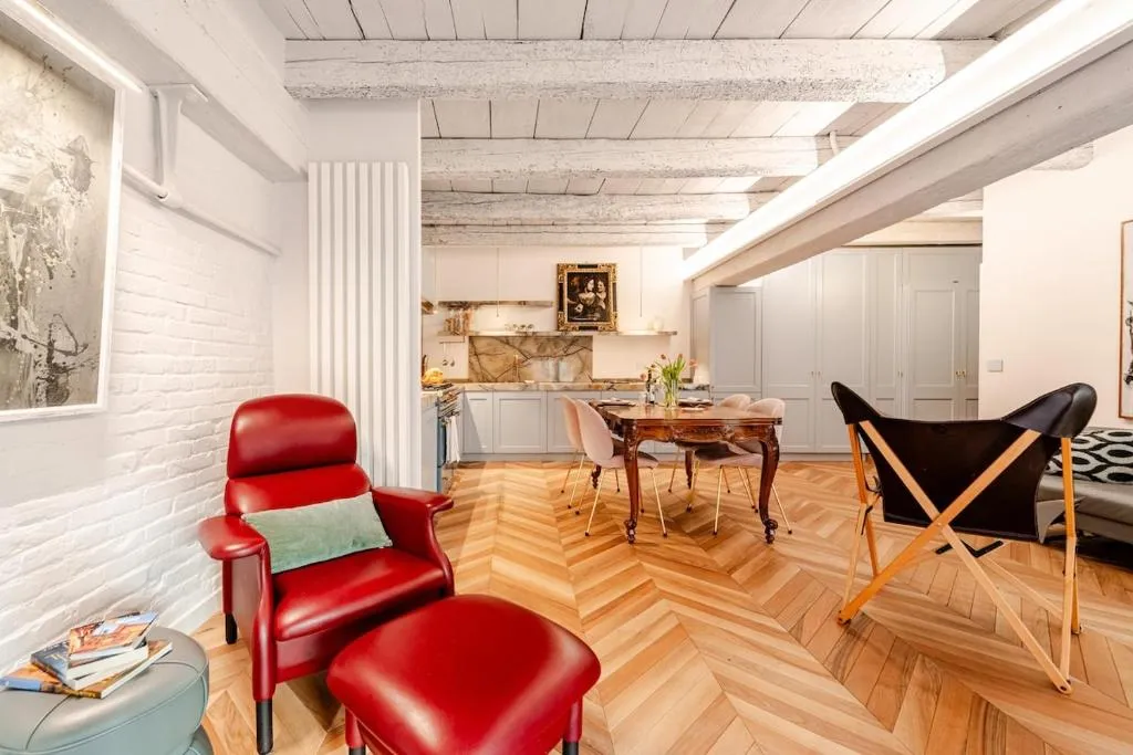 Image of Deluxe Suite Fine Art Historic Centre