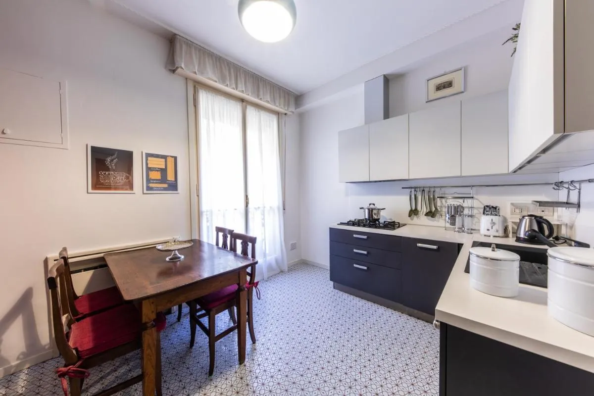 Image 3 of Downtown Bologna Apartment
