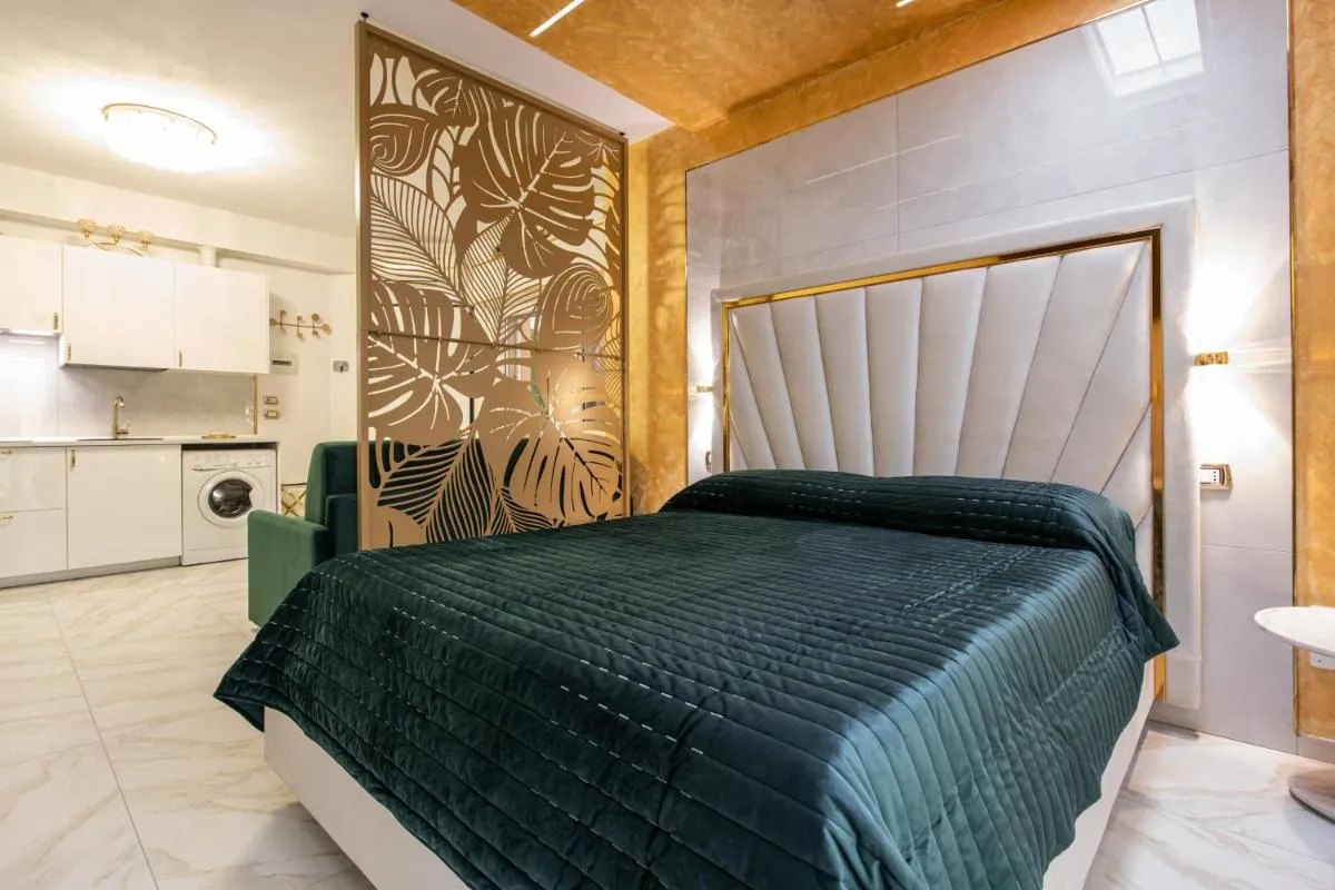Image 1 of FASHION APARTMENT GOLD Bologna with JACUZZI & CAR GARAGE