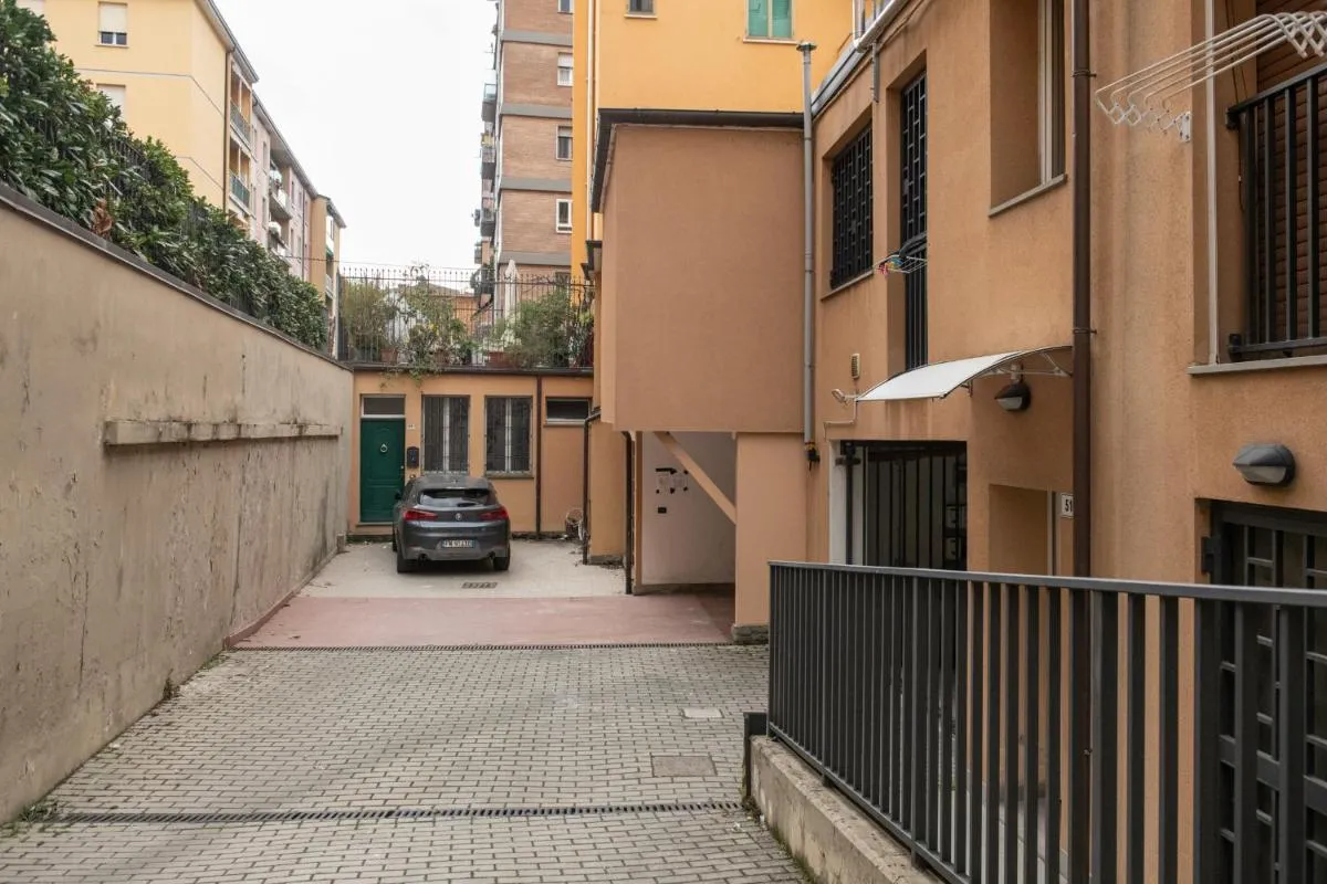 Image 5 of FASHION APARTMENT GOLD Bologna with JACUZZI & CAR GARAGE