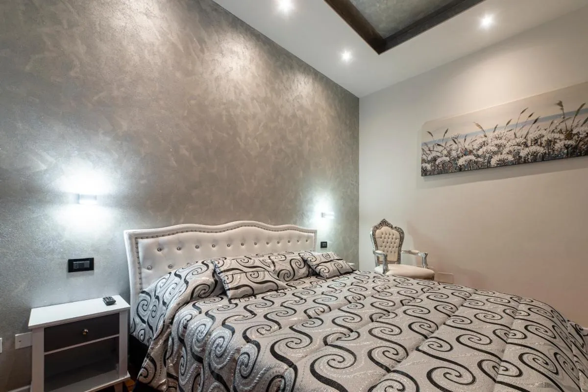 Image 1 of FASHION APARTMENT SILVER Bologna