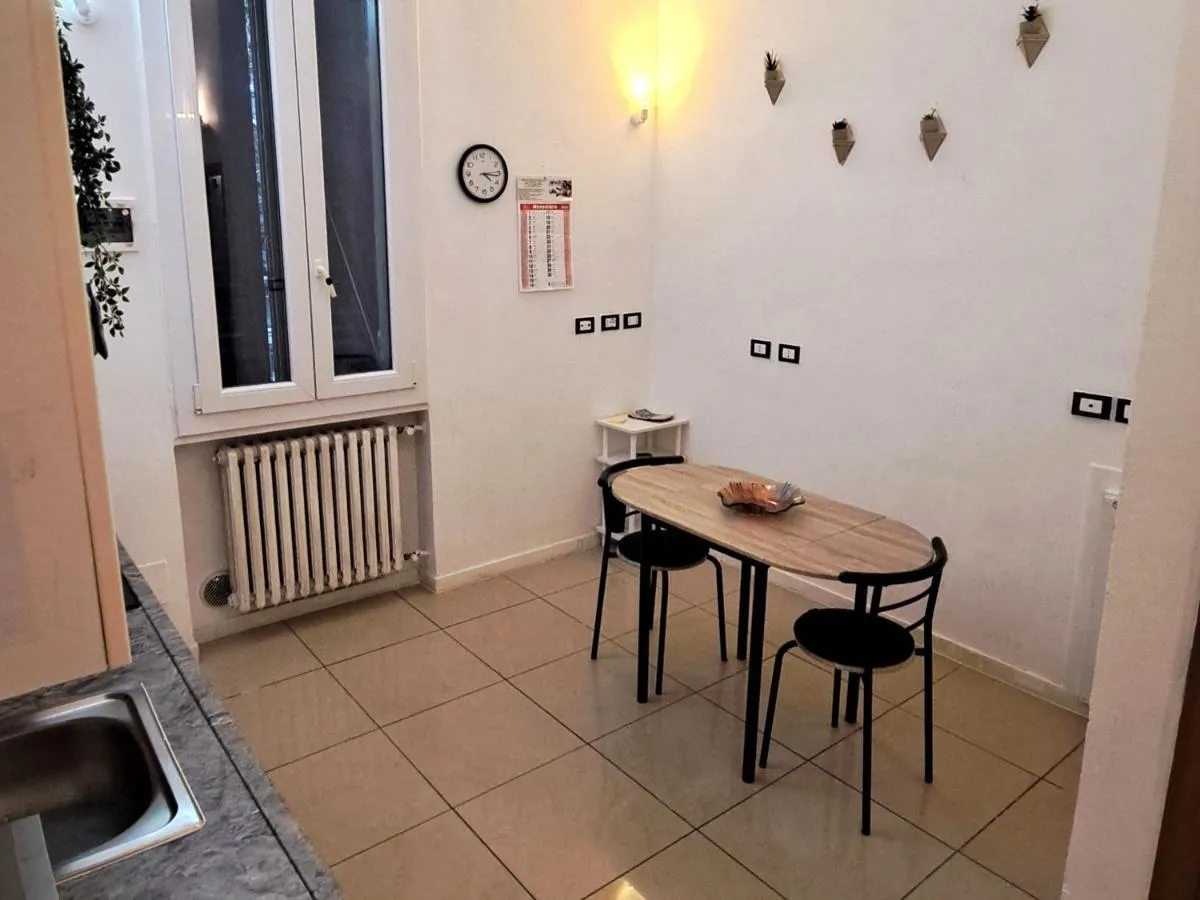 Image 2 of Fiera Bolognina – Komodo – Appartamento completo con giardino e parcheggio privato
