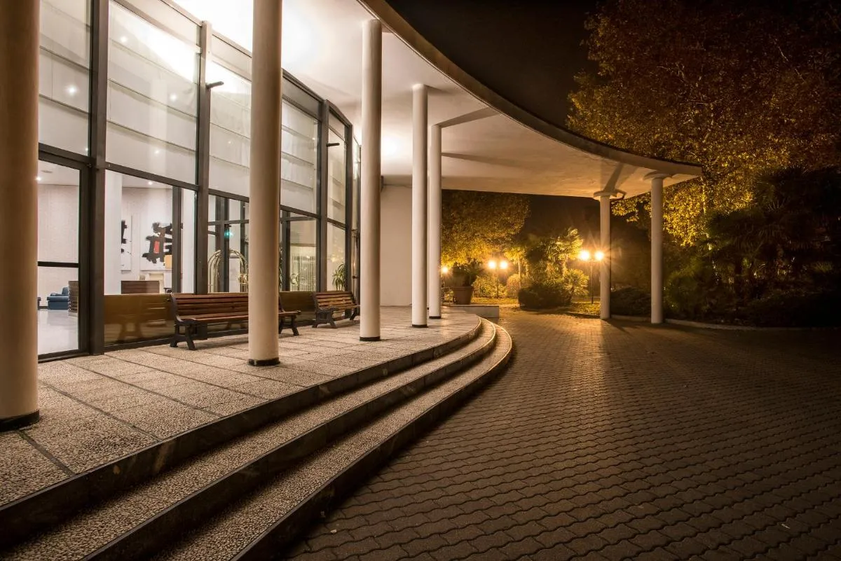 Image 5 of FlyOn Hotel & Conference Center