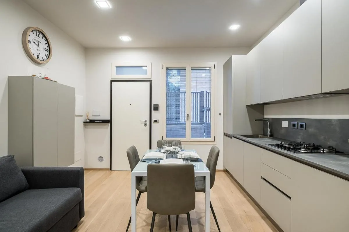 Image 2 of Fragole Suite