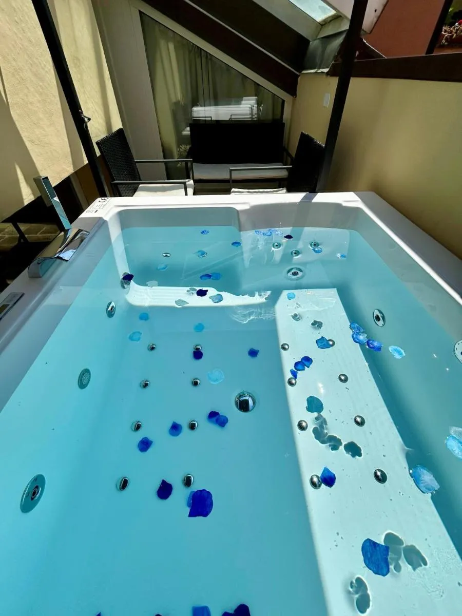 Image 3 of Frassinago Deluxe Suites-BolognaRooms