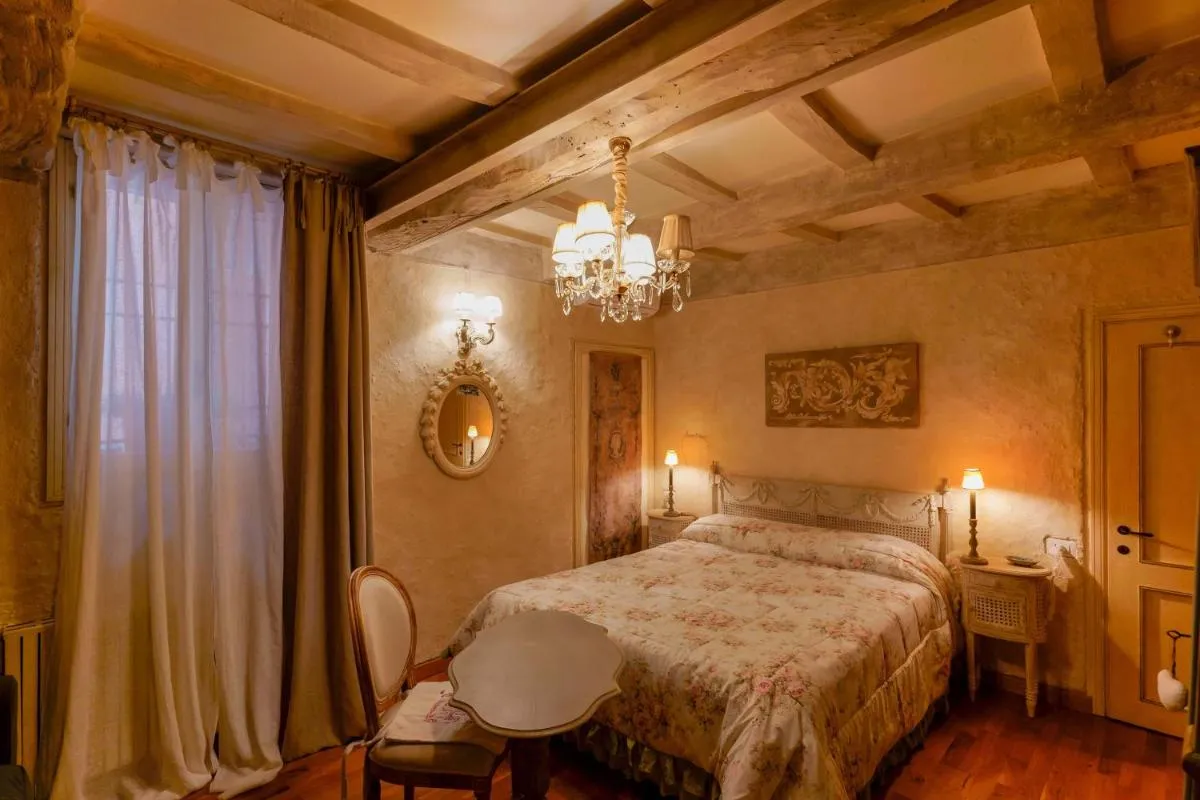Image 1 of Gallery Guesthouse