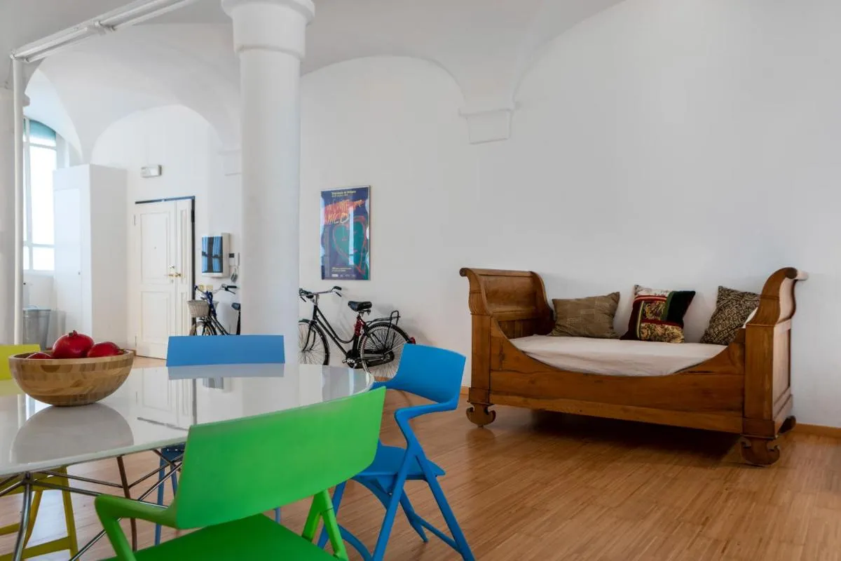 Image 3 of GetTheKey Fiore Giallo Apartment