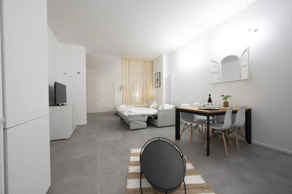 Image 2 of GetTheKey Lenzi Suites