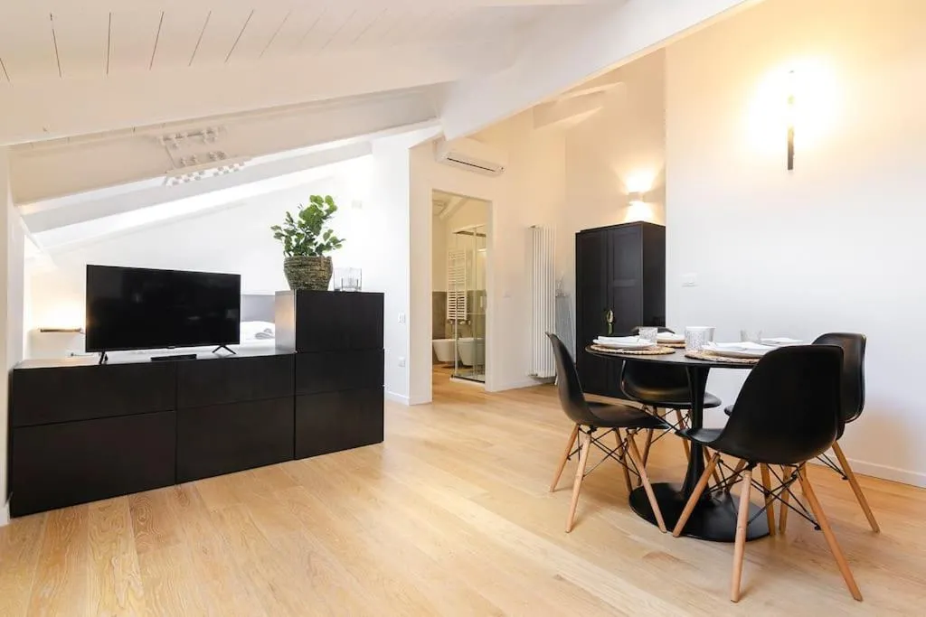 Image 4 of Gini Elegant Home