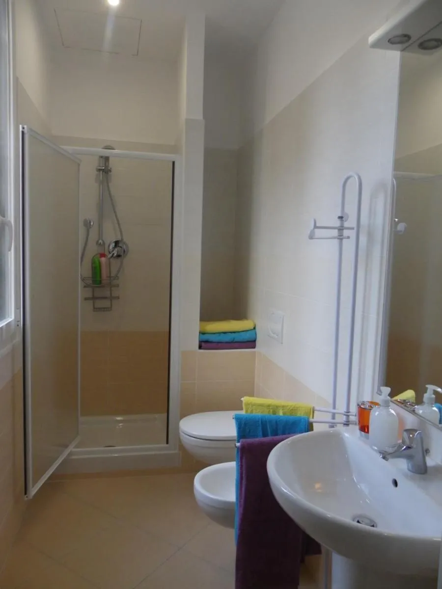 Image 1 of HomeInBo
