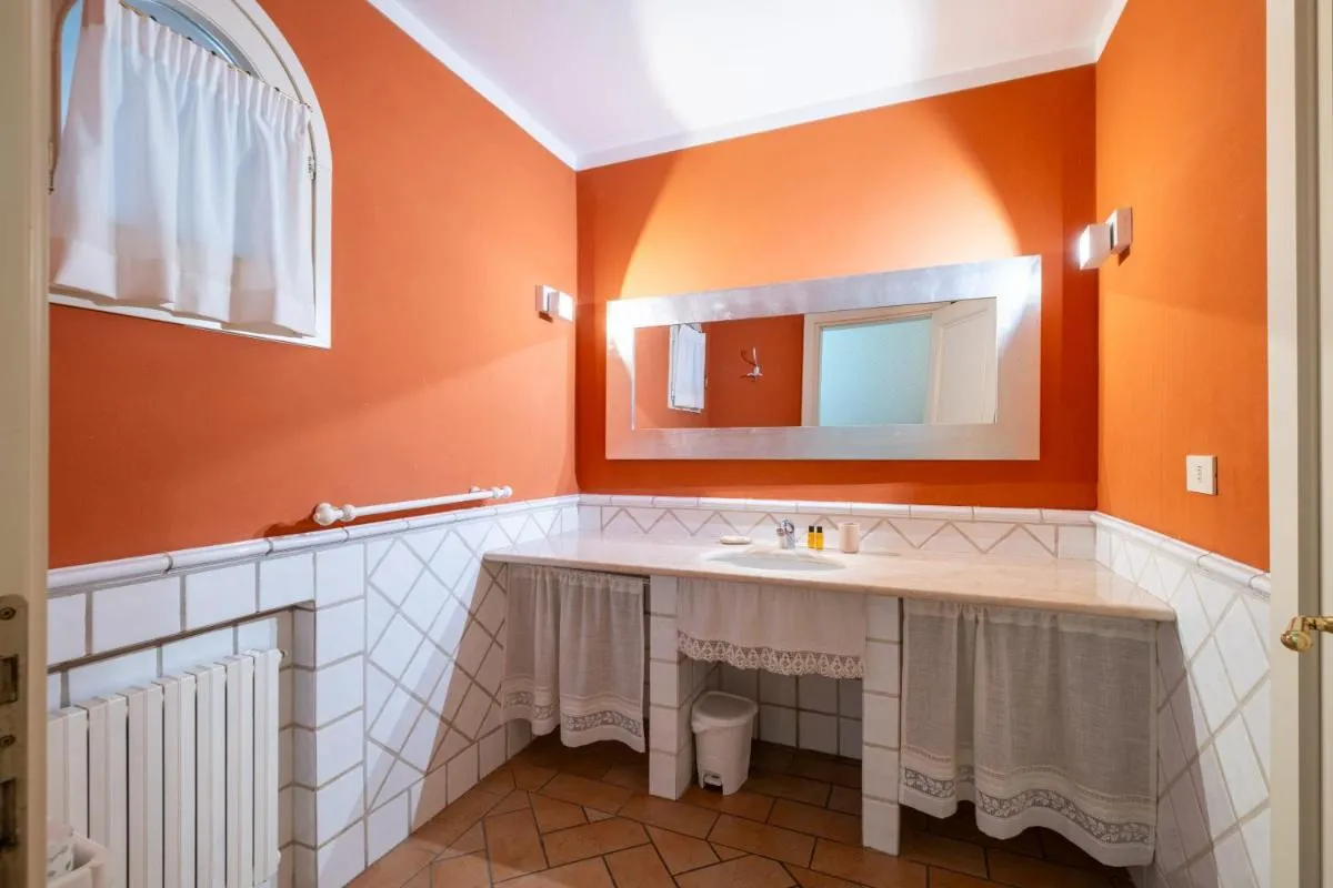 Image 2 of Homeby, Petroni Central House
