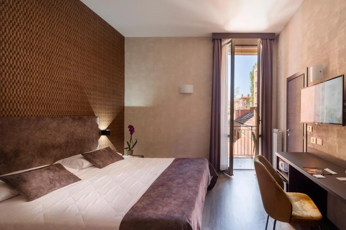 Image 1 of Hotel Astoria