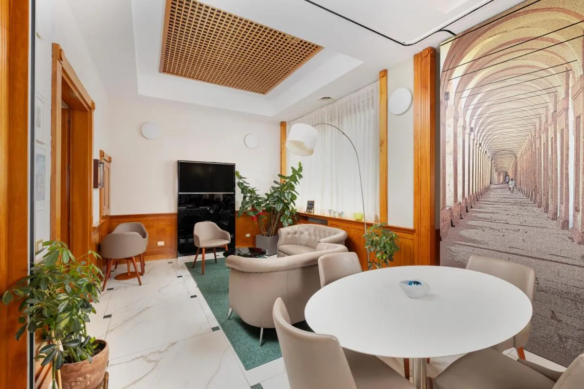 Image 4 of Hotel Maggiore