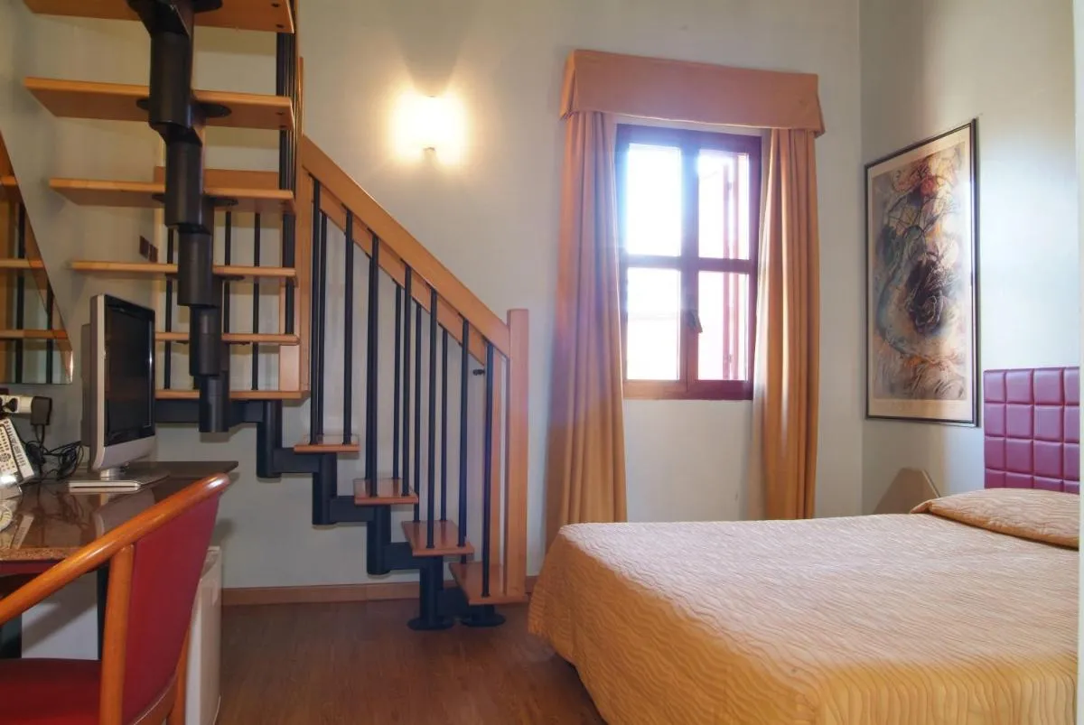 Image 1 of Hotel Maxim