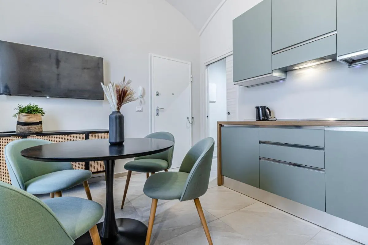 Image 2 of HouSmart Masini 9 int 1
