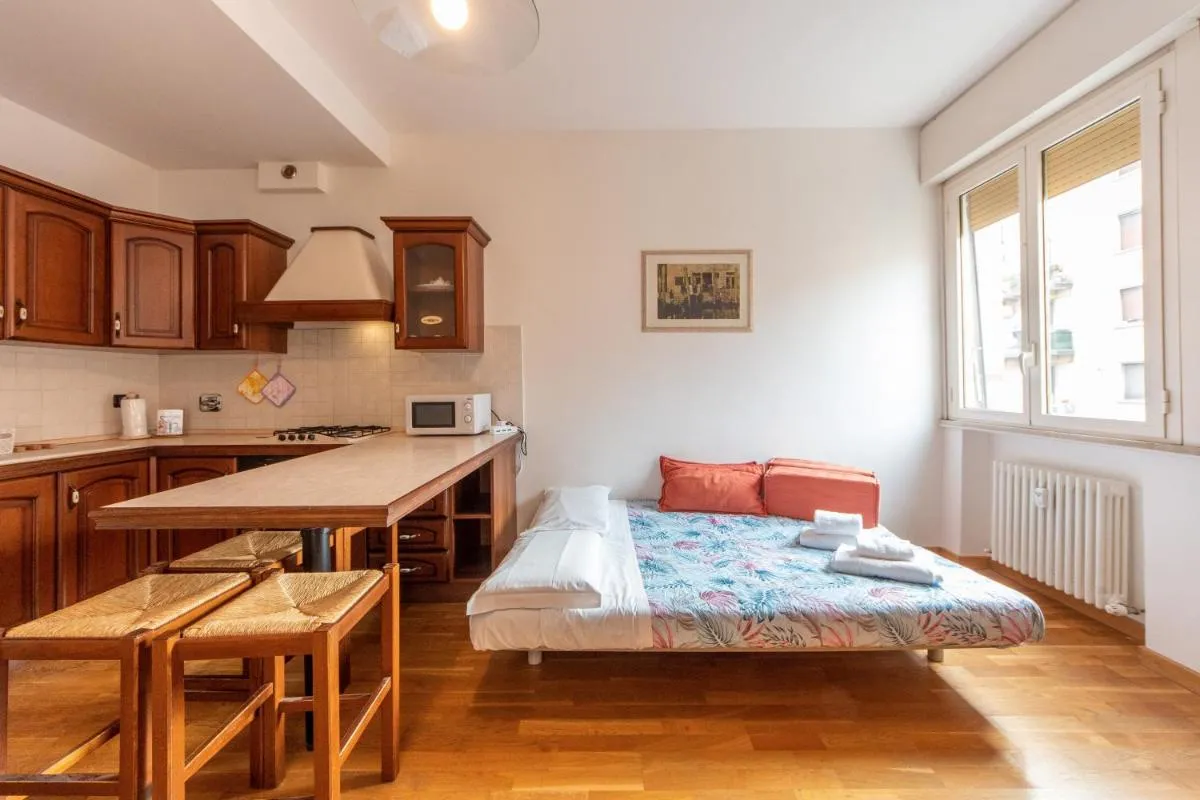 Image 3 of HouSmart Milazzo 5