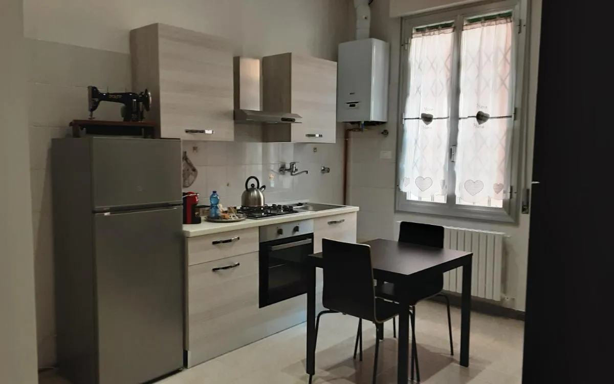 Image 2 of House Passarotti, 21