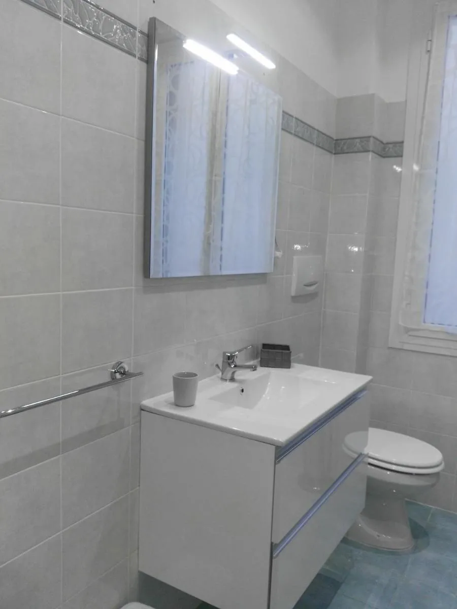 Image 3 of House Procaccini, 20