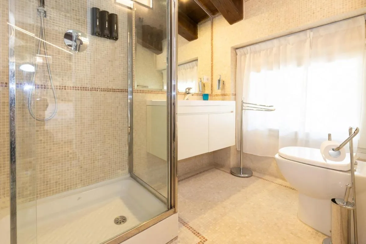 Image 2 of Isaia Garden -Private Garden Spa Bath BolognaRooms
