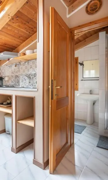 Image 3 of Lo chalet di Giulia – Romantic terrace