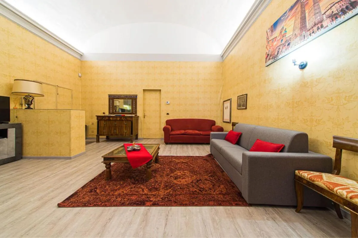 Image 2 of Lussuoso appartamento nel cuore di Bologna