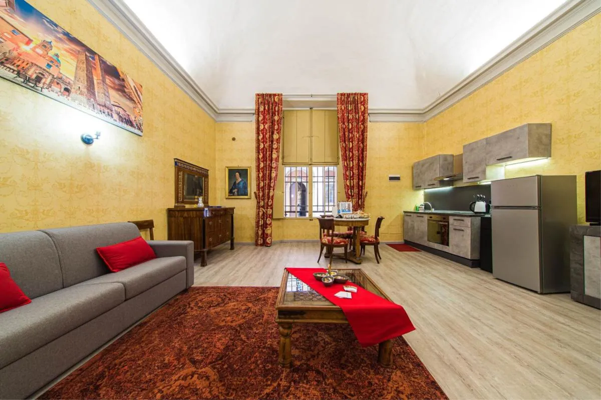 Image 1 of Lussuoso appartamento nel cuore di Bologna