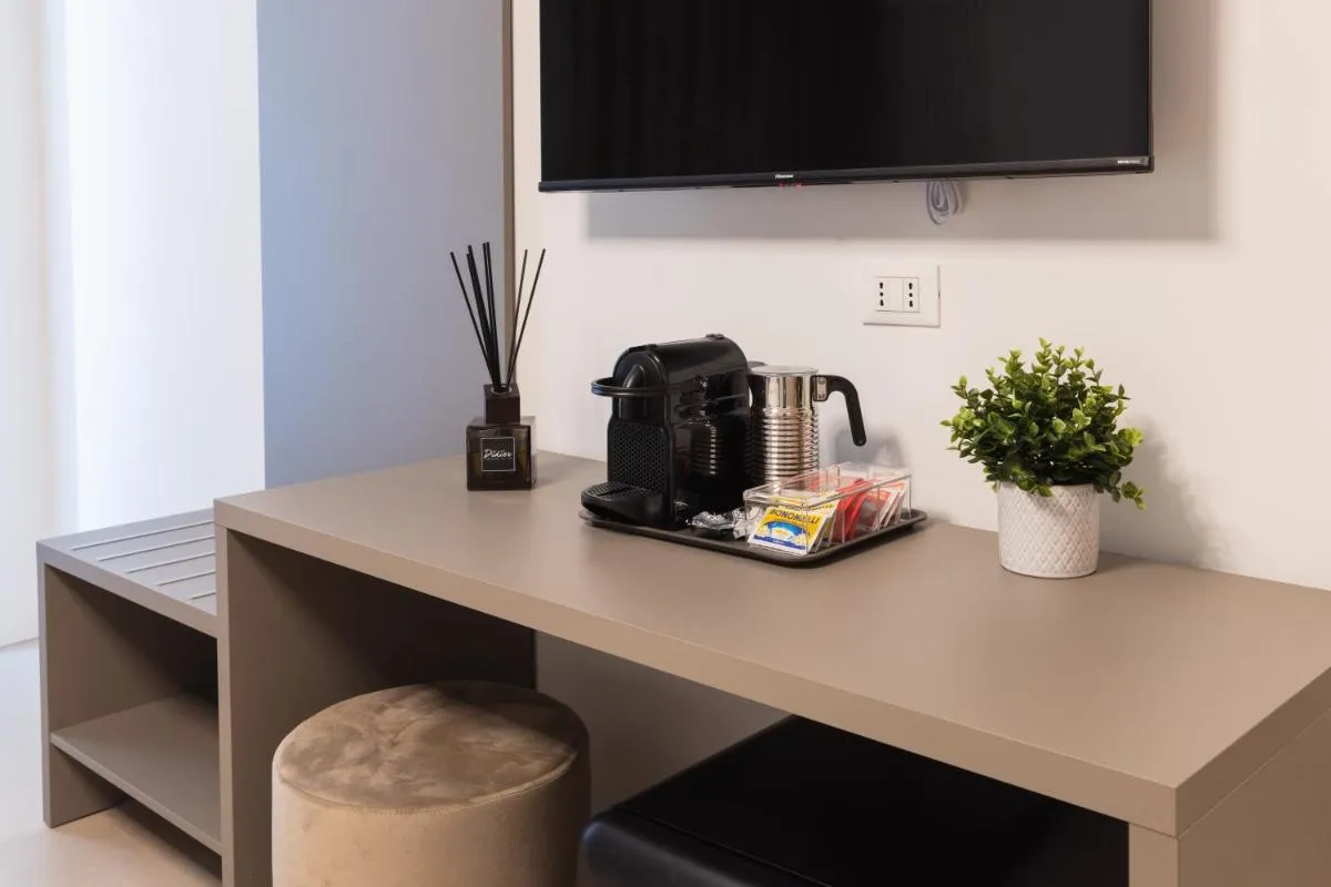 Image 6 of Luxury Station Suite