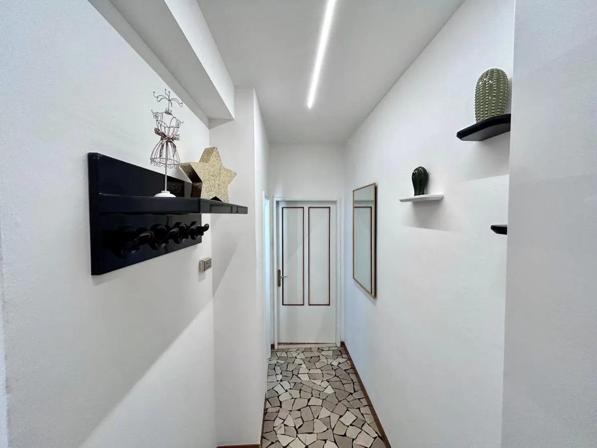 Image 4 of Magnolia Apartments