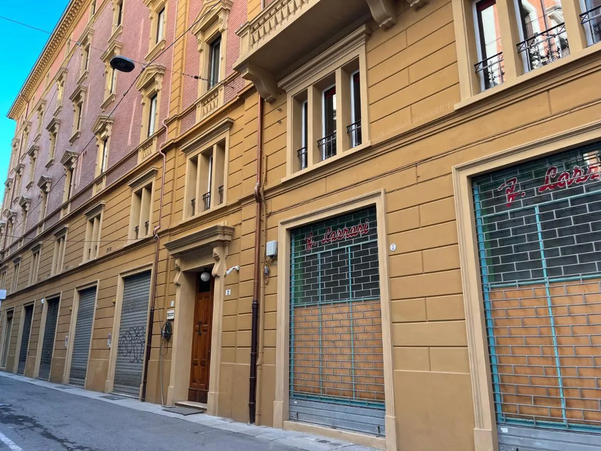 Image 5 of Maison Marescalchi