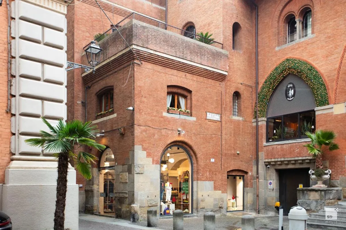 Image 4 of Marchesana Luxury