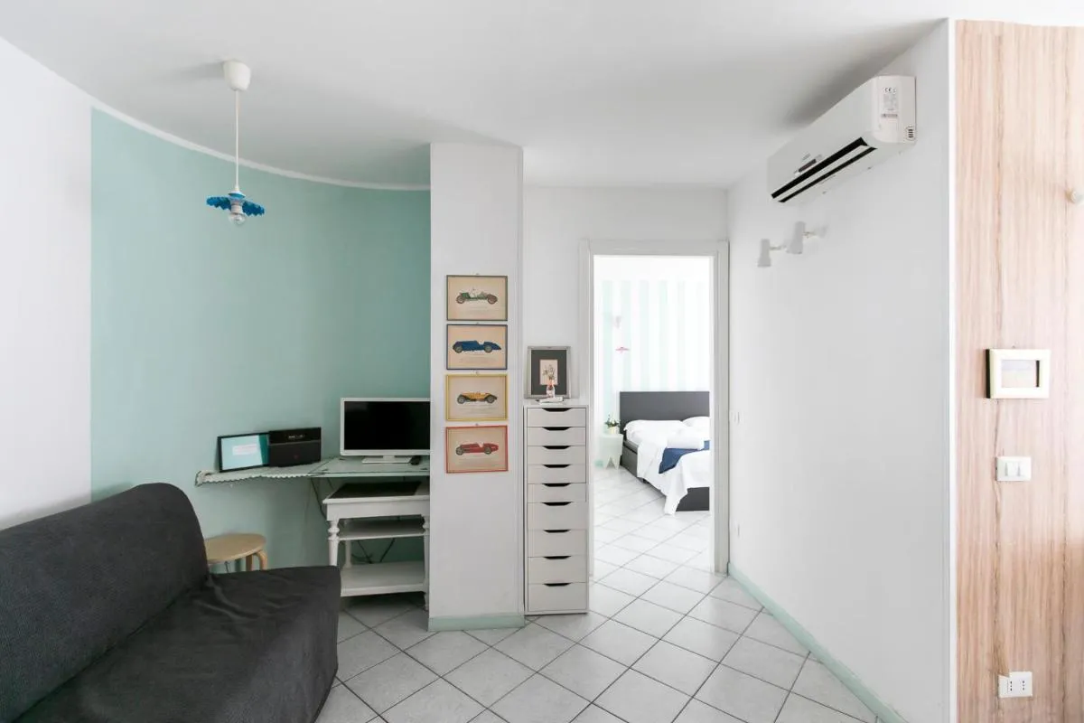 Image 4 of Marconi Apartments