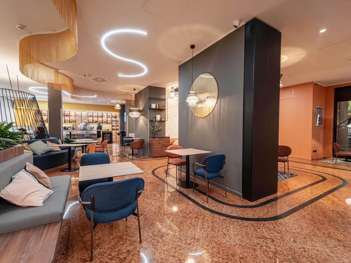 Image 2 of Mercure Bologna Centro