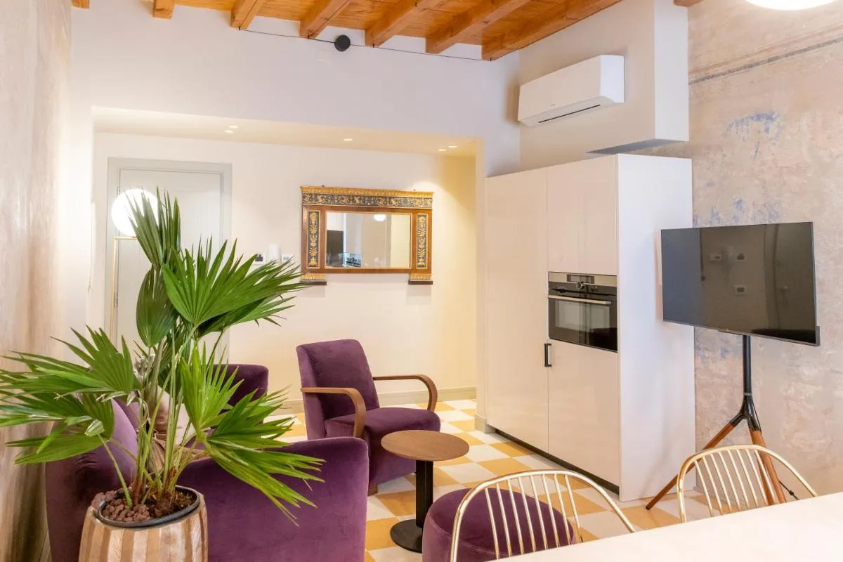 Image 4 of Palazzo Scappi Gardi Luxury Apartments