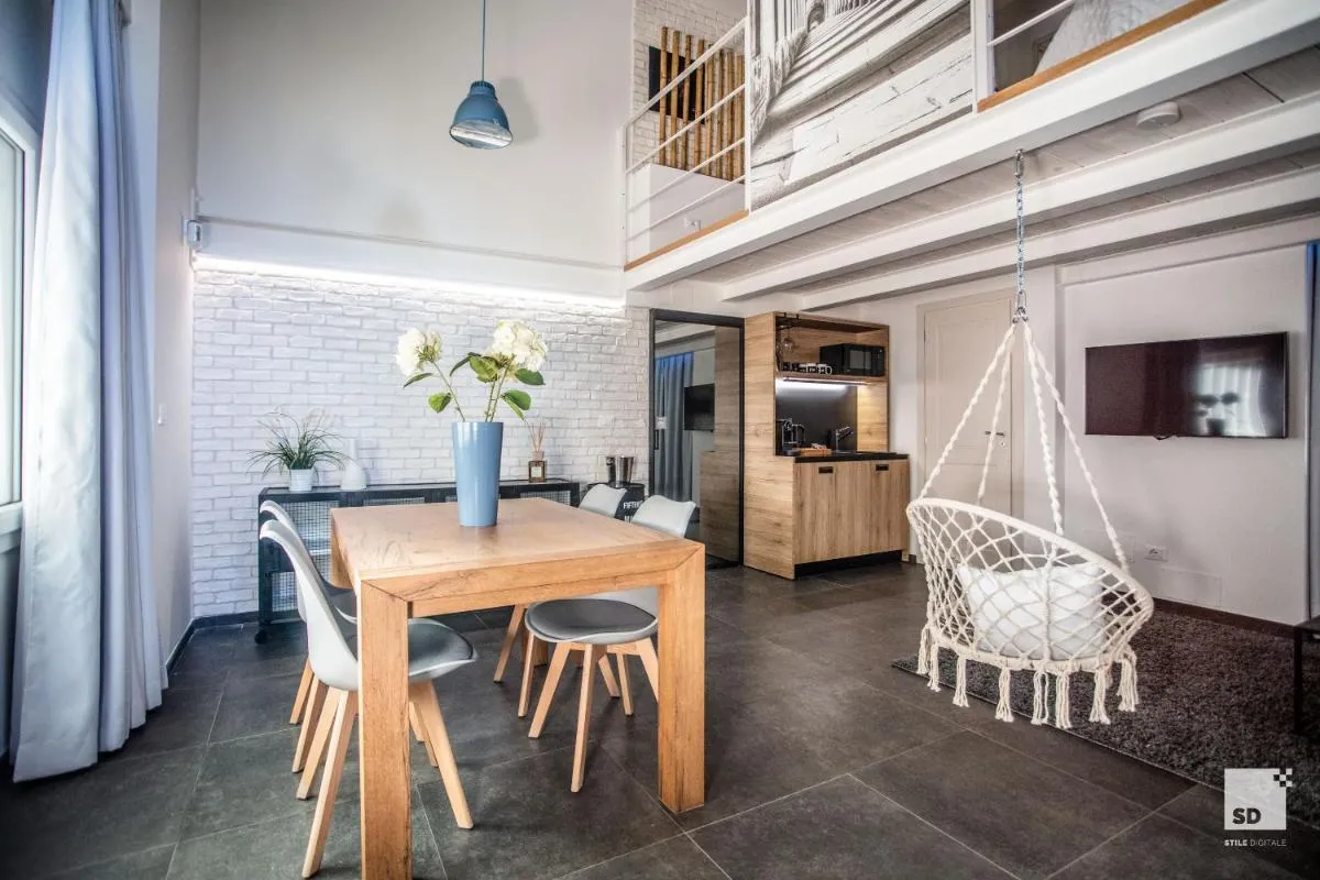Image 3 of Pam Style Home