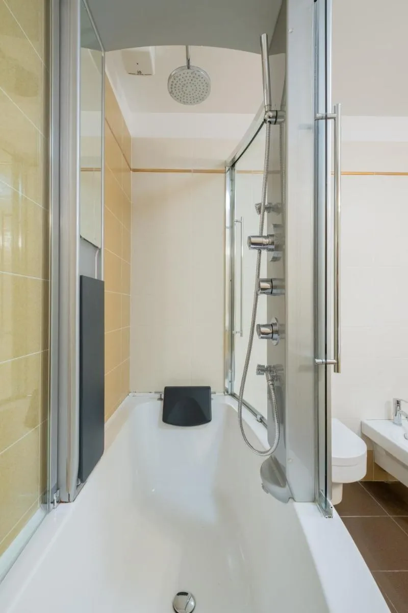 Image 3 of Petroni 38 by Studio Vita