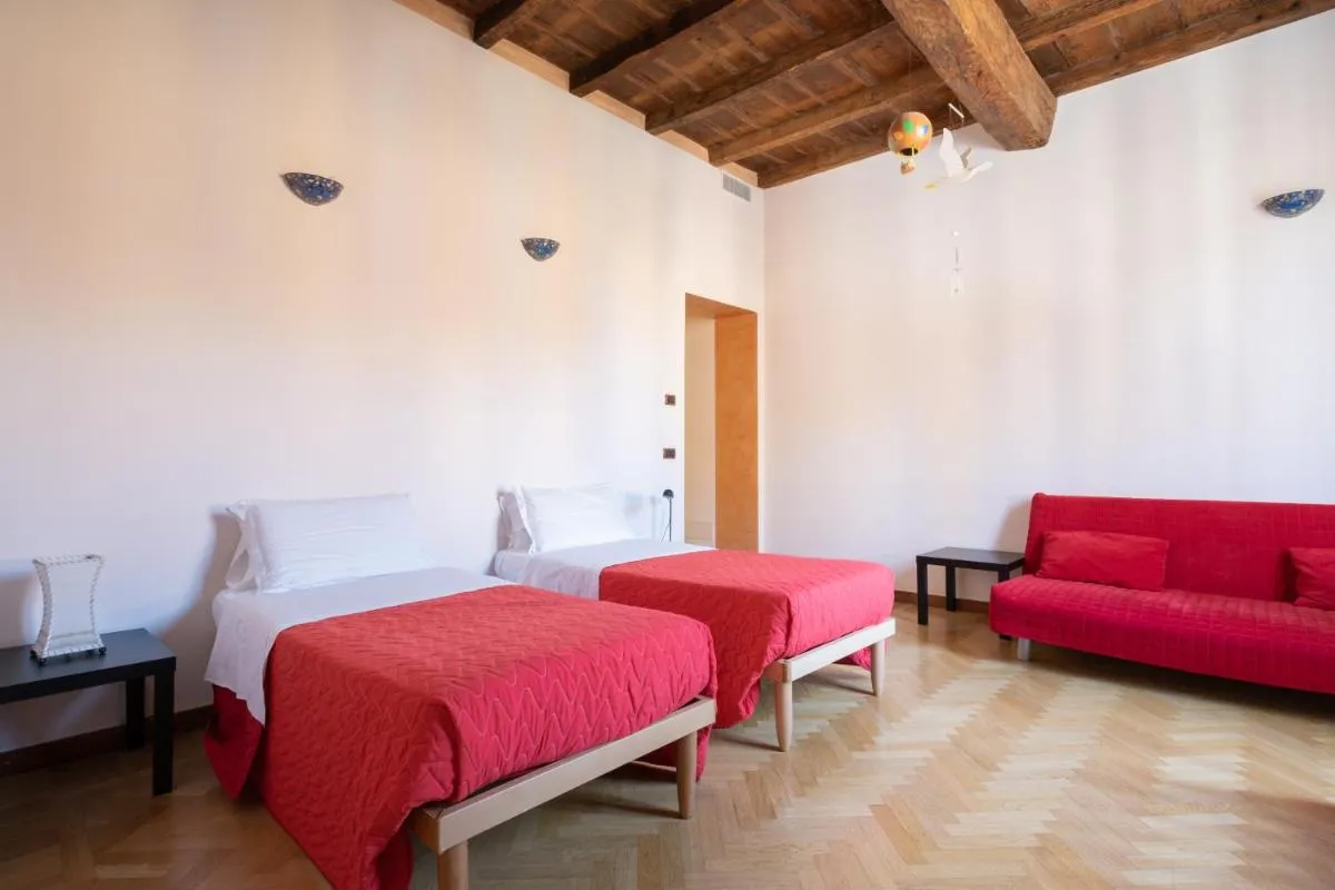 Image 1 of Petroni 38 by Studio Vita