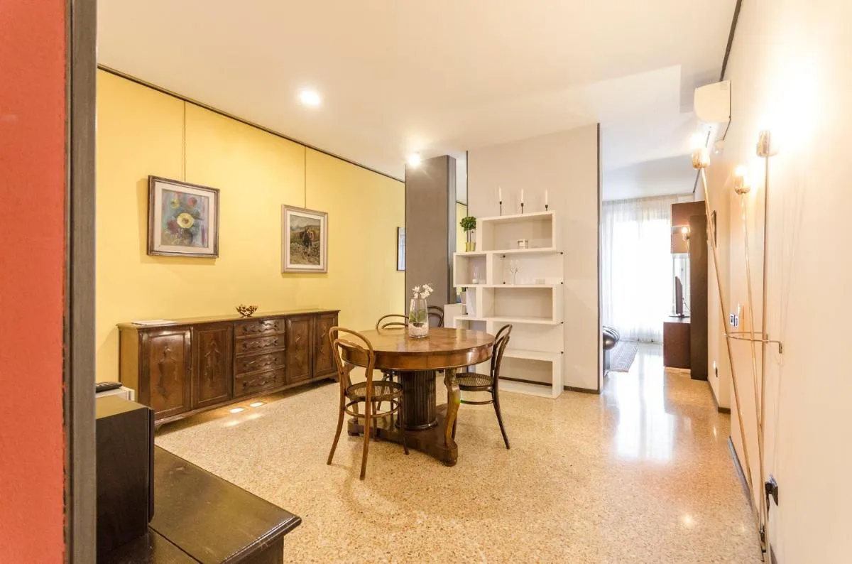 Image 3 of Piazza Maggiore Suite