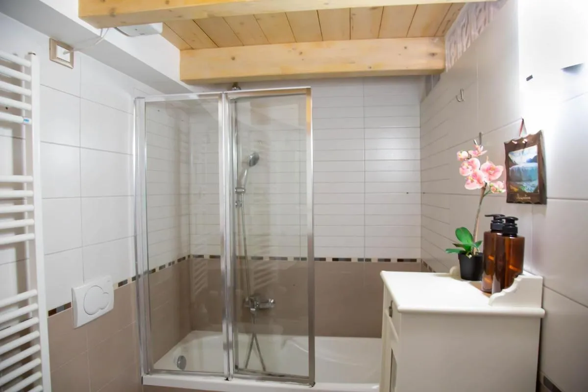 Image 2 of Porta Galliera Apartment