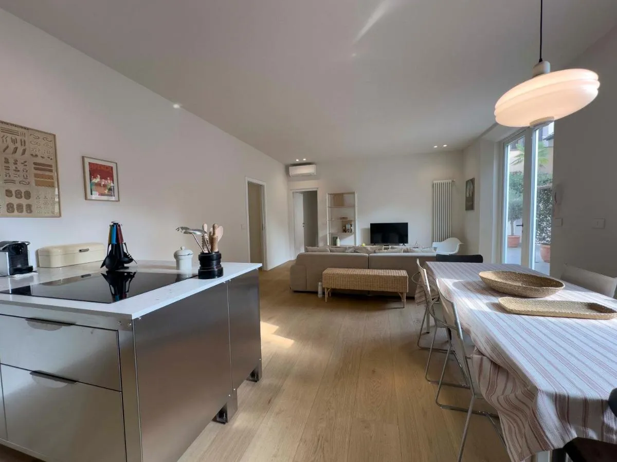 Image 4 of Realkasa Charming Luxury Apt.