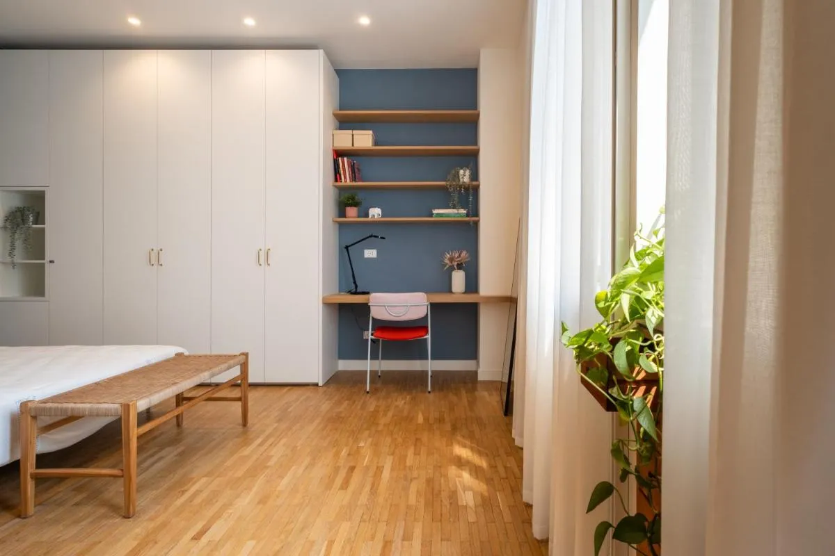 Image 6 of Realkasa Gallery Blue Suite