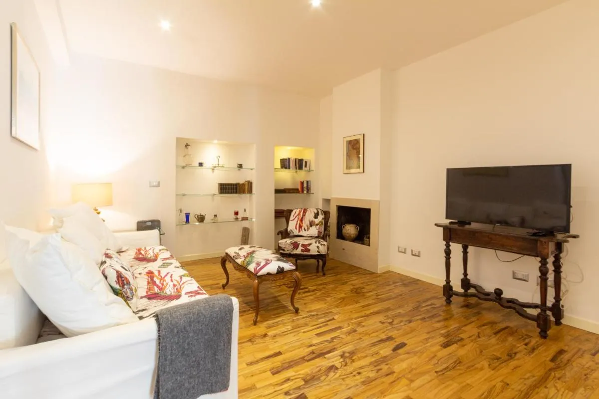 Image 4 of Realkasa Urbana Luxury Apt