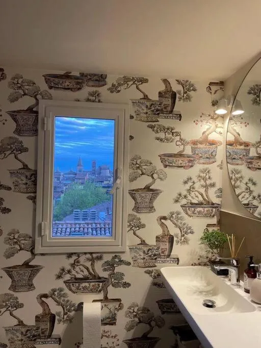 Image 4 of Romantic attic room with panoramic view