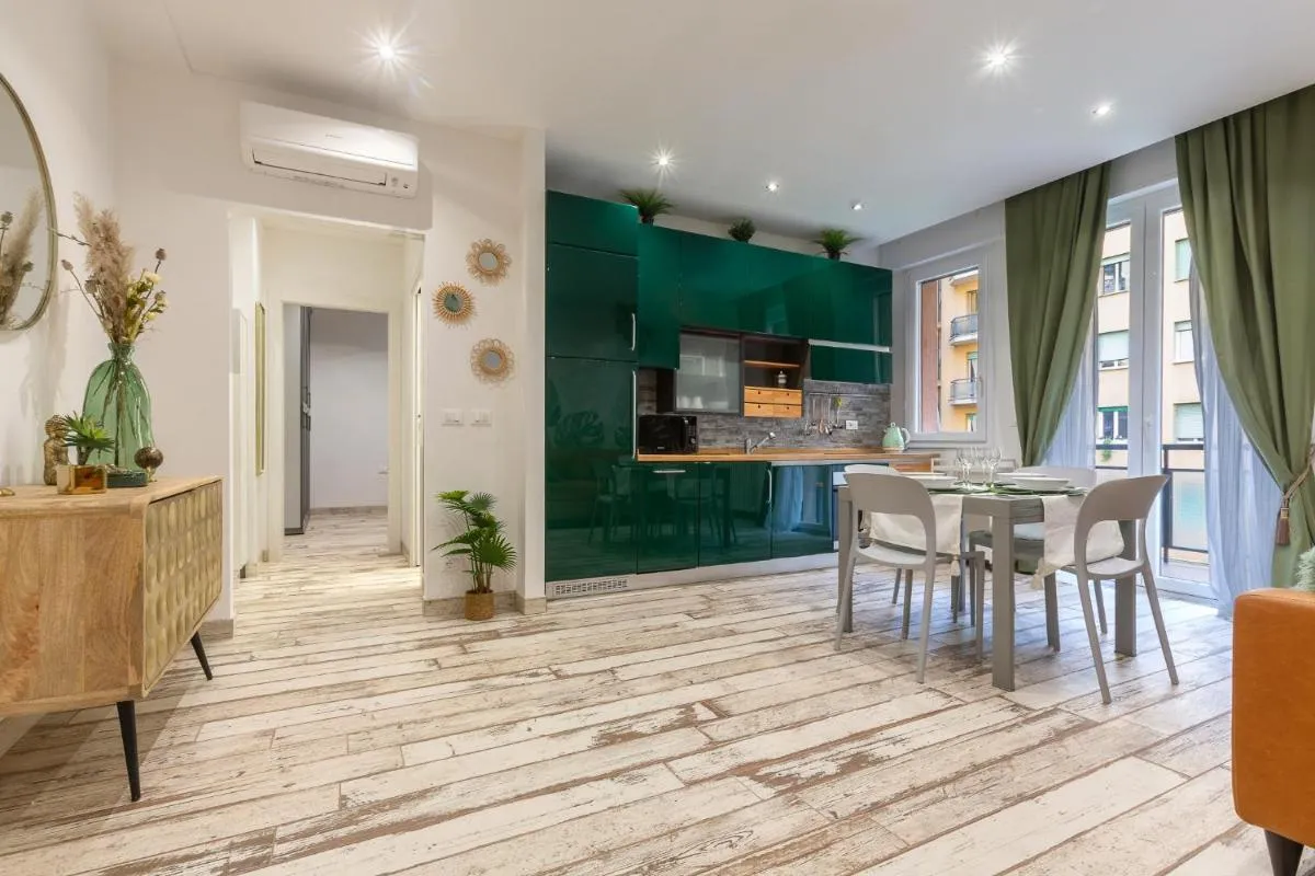 Image 3 of San Donato Fiera Bologna Green House x6