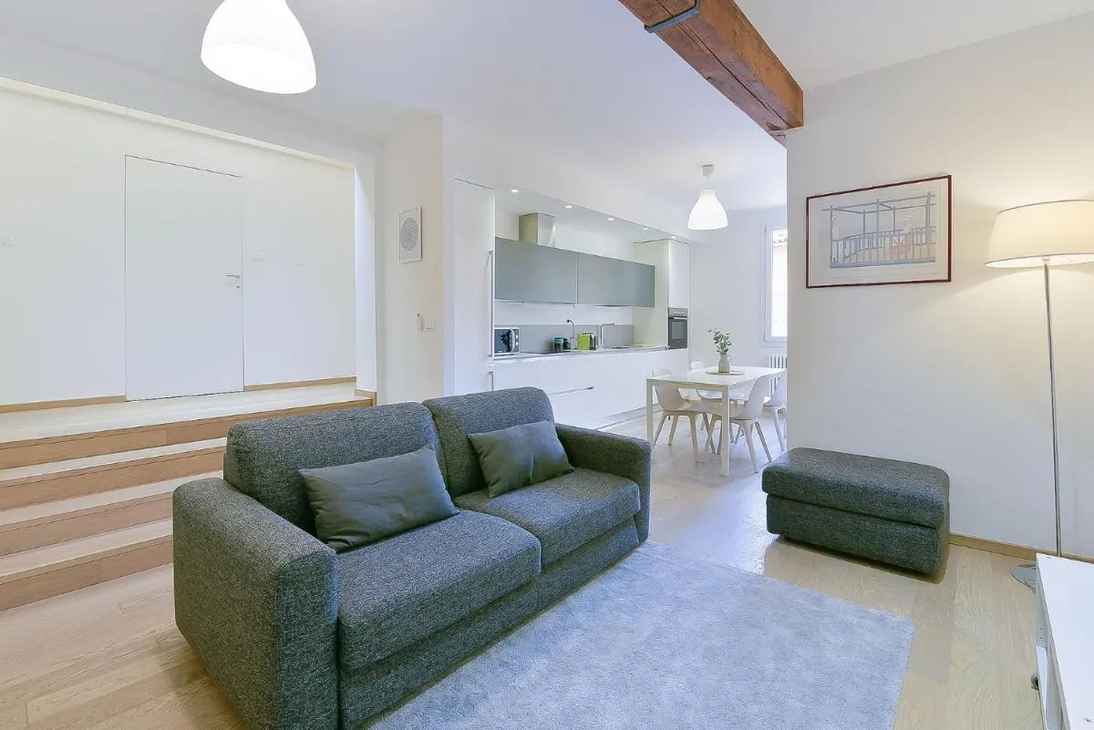 Image 3 of San Vitale 5 Stelle – Central Luxury Apartment