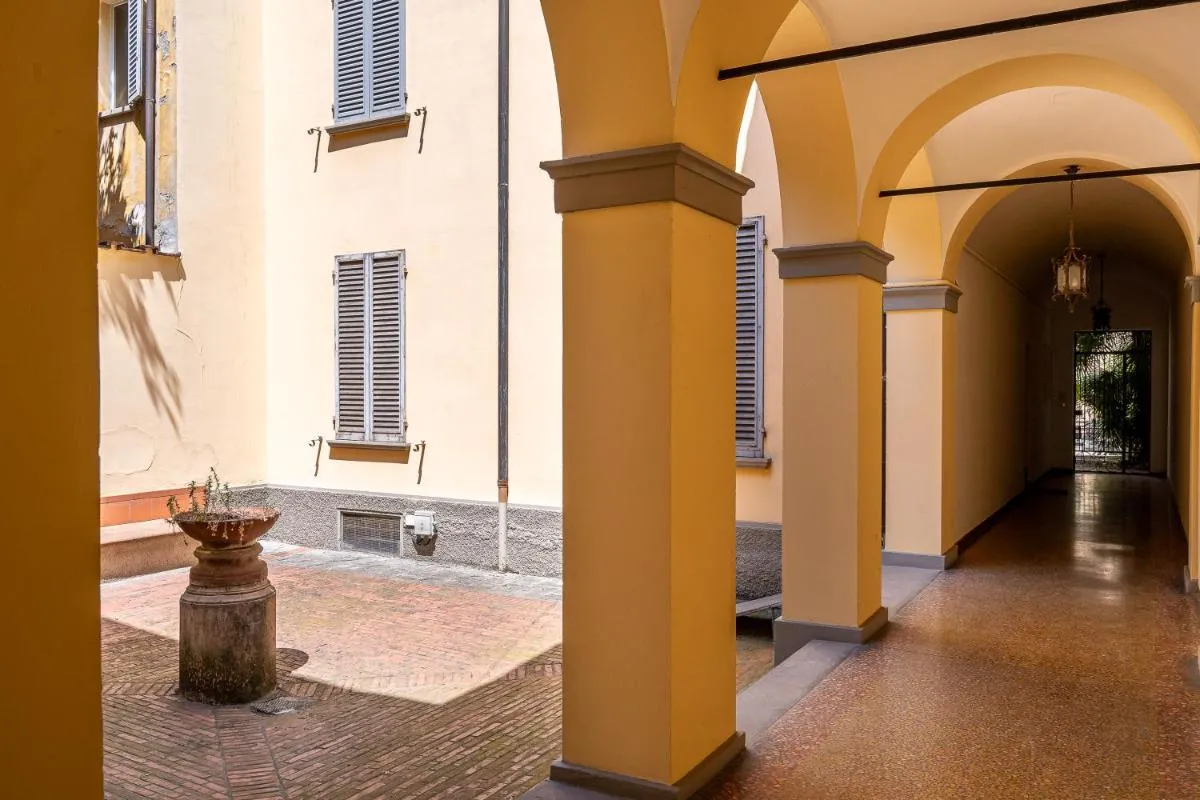 Image 2 of Santo Stefano 76